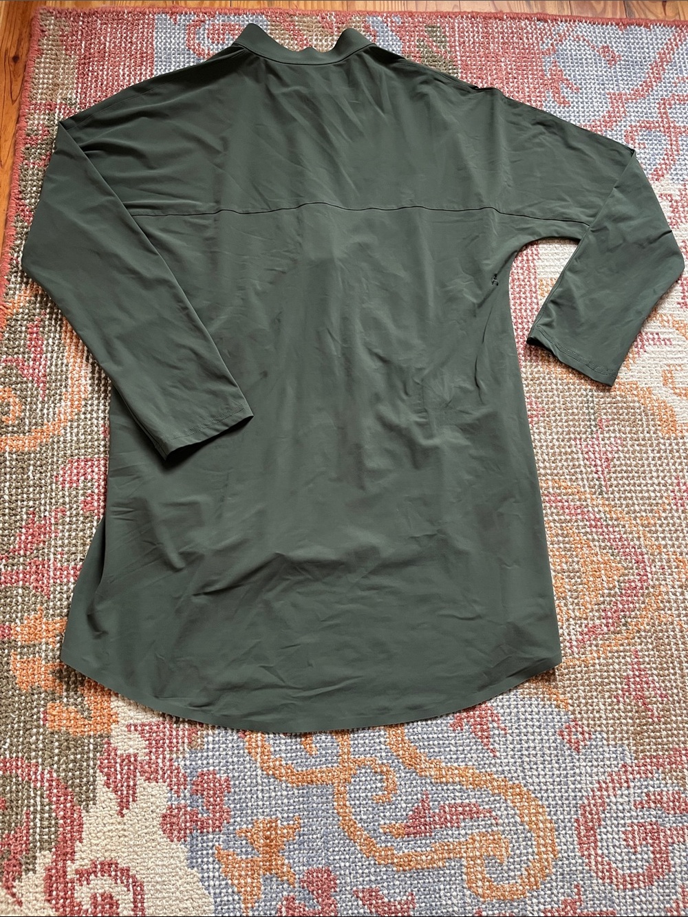 ADAY Something Borrowed Shirt Size L Moss Green Snap Front High Low Hem Like New - Picture 7 of 8
